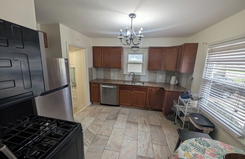 Westlake Casa | Westlake home tucked into nature - large fenced in yard.