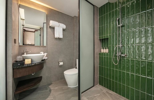 Tay Ho Hotel | Westlake Lion Boutique Studio & Spa
