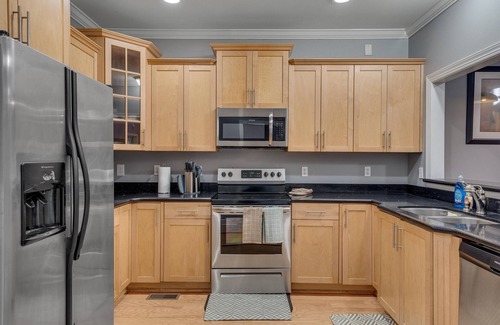 Pine Forest Casa | Westland Ridge Manor 3BR 2.5BA