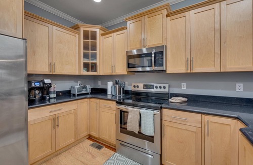 Pine Forest Casa | Westland Ridge Manor 3BR 2.5BA