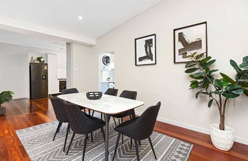 East Victoria Park Apartamento | Westminster Cottage! Near Albany Hwy Cafe Strip!