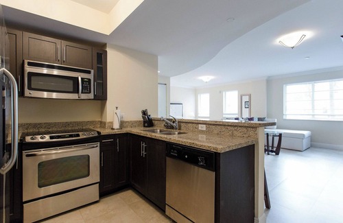 Mid Beach Hotel | Westover Arms Hotel