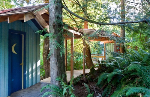 Salt Spring Island Cabaña | Westover Bed And Breakfast
