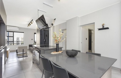 Sandown Apartamento | Westpoint 64
