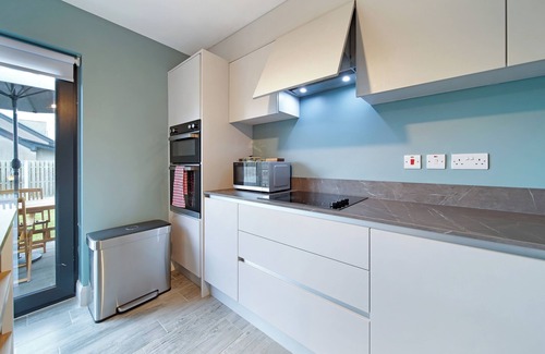 Donegal Casa | Westpoint - Beautiful, New & Modern, Town Location, Garden