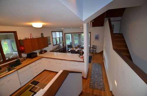 Adamsville Casa | Westport MA. Casa de campo contemporánea de 4 dormitorios
