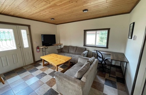 Valemount Cabaña | Westridge Guest House