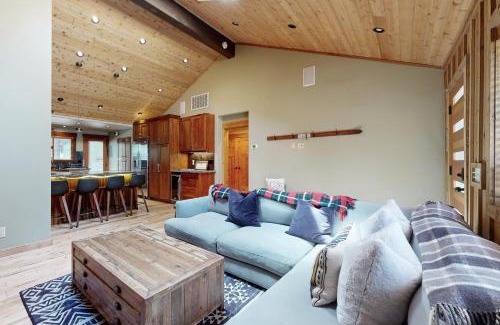 Tahoma Casa | Westshore Oasis