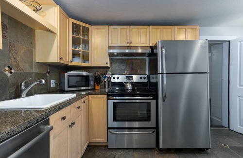 River West Cabaña | The Westside Cottage: corazón del distrito de Galveston Ave con jacuzzi privado