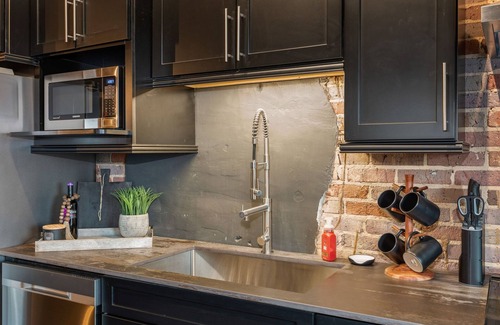 Cookeville Apartamento | Westside Escape in Historic Downtown Cookeville