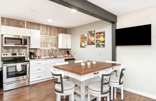 Holmes County Casa | Westville Pines Cabin