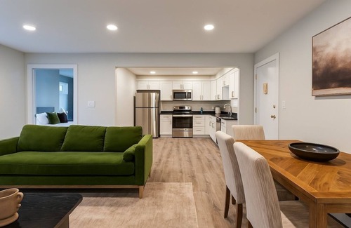 West New Haven Apartamento | Westville Stay 2BR Near Yale Free Parking
