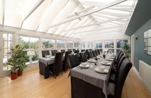 Hele Casa | Westwell Hall