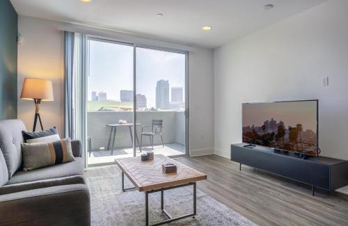 Westwood Apartamento | Westwood 1BR w WD in unit nr Beverly Hills LAX-141