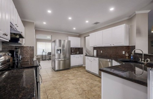 Hutto Casa | WeWelcome you to Hutto Heaven: Large Home w/ Pool