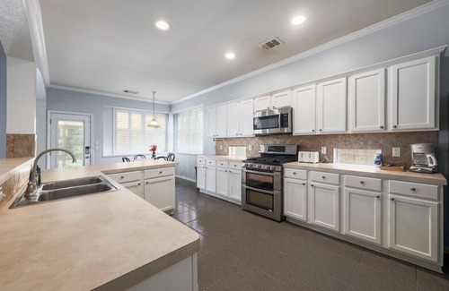 Pflugerville Casa | WeWelcome you to our Pflugerville Getaway w/Pool!!