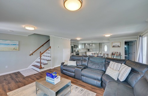 North Weymouth Casa | Weymouth Waterfront Getaway w/ Swim Spa & Hot Tub