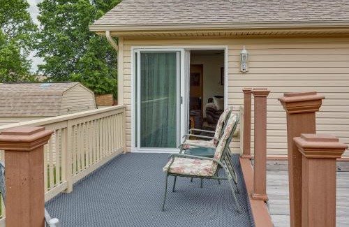 Columbiana Apartamento | WFH-Friendly Columbiana Vacation Rental with Deck!