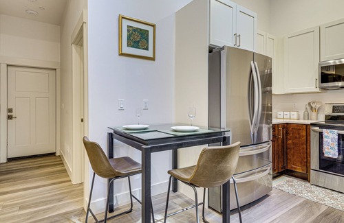 Redmond Casa | WFH-Friendly Gem w/ Creek: 4 Mi to Sammamish Trail