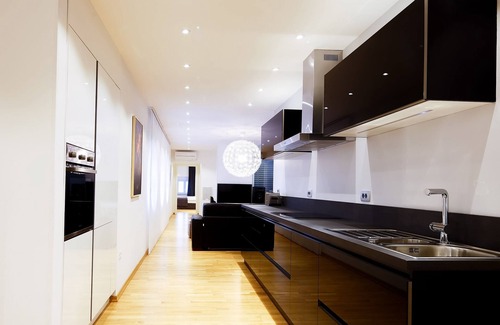 Siska District Casa | WH Apartments