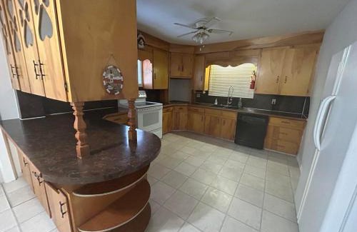Tiddville Apartamento | Whale Cove Suites