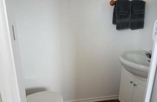 Tiddville Apartamento | Whale Cove Suites