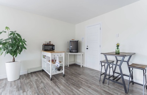 Mobile Casa | Whale House Guest House