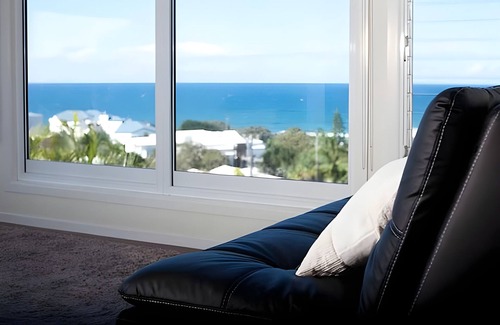 Yaroomba Casa | Whale Lookout - spectacular ocean views