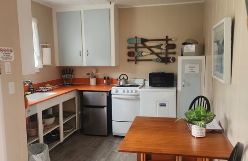 Ocean Park Cabaña | Whale Tail Cottages- 2 beds