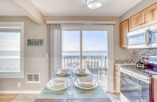 Rockaway Beach Casa | Whale Watcher Condo 3 - Meredith Lodging