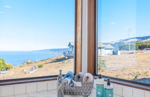 Manchester Casa | Whale Watchers Bluff - Amazing Panoramic Views!