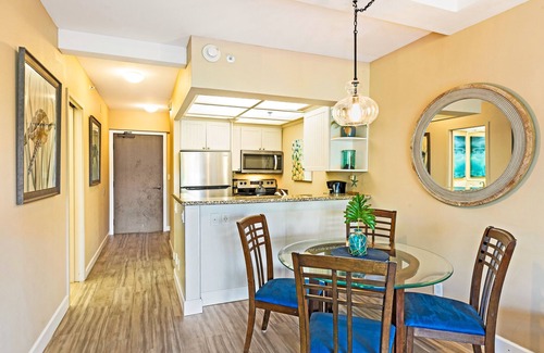 Kaanapali Condominio | Whaler 518 Oceanview Studio Condo Condo by RedAwning