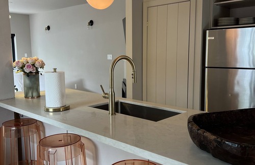 Wellington Casa | Wharf House in Prince Edward County - Pet Friendly