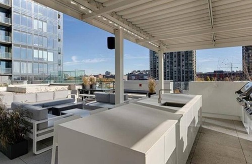 Ville-Marie Condominio | What a view! Downtown Montreal 43rd floor luxury condo with parking