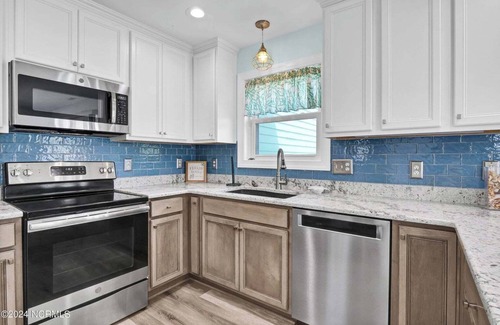 McCutcheon Field Casa | What a view! Cozy 3-BR, 2-bath in North Topsail Beach VRBO # 4229885