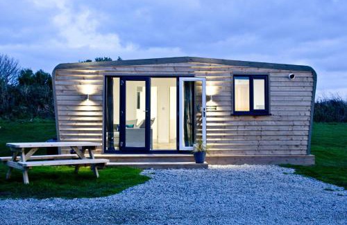 Helston Casa | Wheal Amelia - Free WiFi - Parking - Pet Friendly - On-site Activities