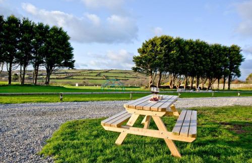 Helston Casa | Wheal Amelia - Free WiFi - Parking - Pet Friendly - On-site Activities