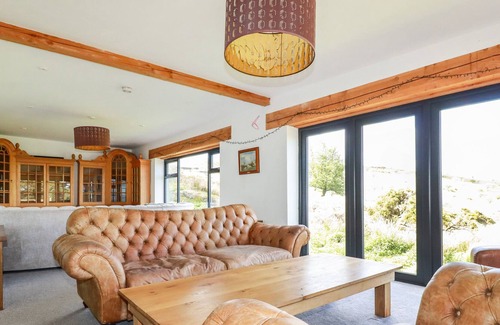 Pensilva Cabaña | WHEAL TOR COTTAGE, pet friendly, with a garden in Pensilva