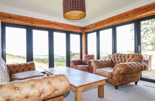 Pensilva Cabaña | WHEAL TOR COTTAGE, pet friendly, with a garden in Pensilva