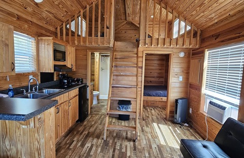 Hillsboro Cabina | Wheeler Lakeside Sunset Retreat 1
