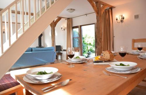 Walpole Casa | Wheelwright's Barn