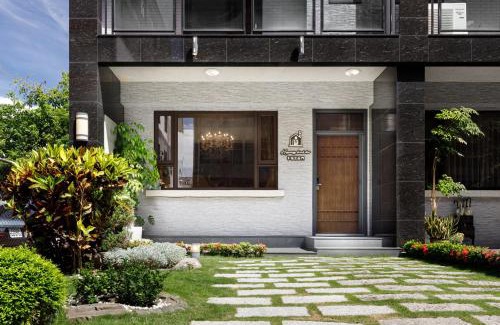 Hualien City Centre Casa | When Happiness Knock your Door