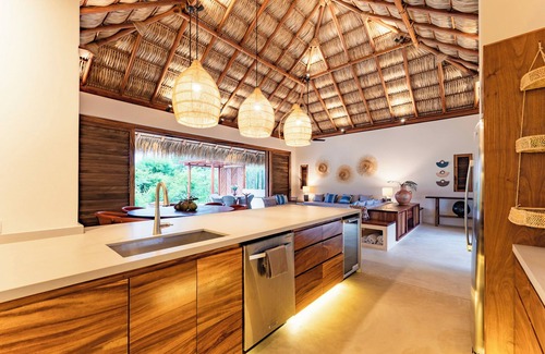 Santa María Huatulco Villa | Where Beachside Serenity Meets Architectural Elegance