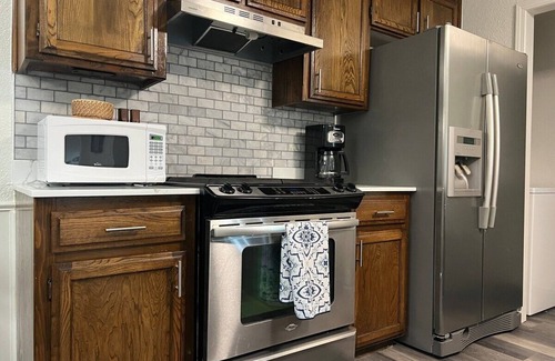 Yukon Casa | Where Buffalo Roam. Sleeps 5. Wi-fi. Fenced yard.