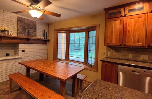 Dane County Casa | Where cabin coziness meets near-city living convenience.