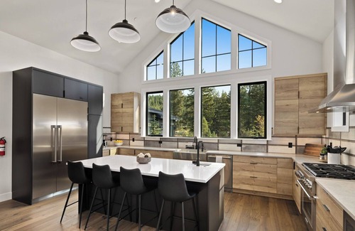 Roslyn Casa | Where Family & Friends Connect — Outdoor Living, Year-Round