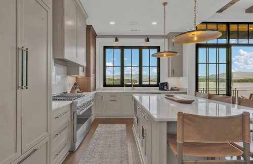 Cedar Cliff Casa | Where luxury meets perfection. 6BR, 4.5BA on Lake Chatuge.