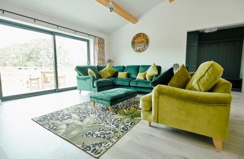 Settle Casa | Whernside Lodge