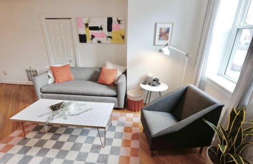 Washington Casa | Whimsical Cottage in Eastern Market