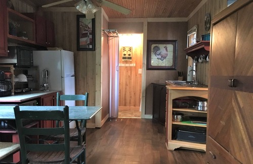 Leitchfield Cabina | Caprichosa escapada de cabaña "Glamping" y camping